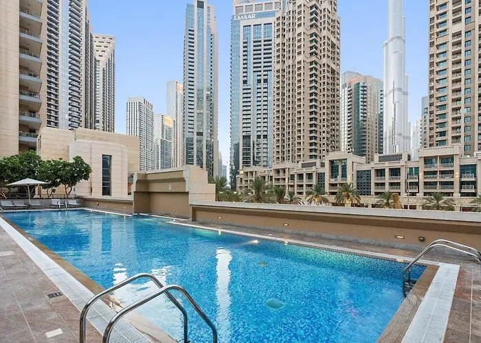 Walk To Dubai Mall 2Br Apartment With Balcony And Pool