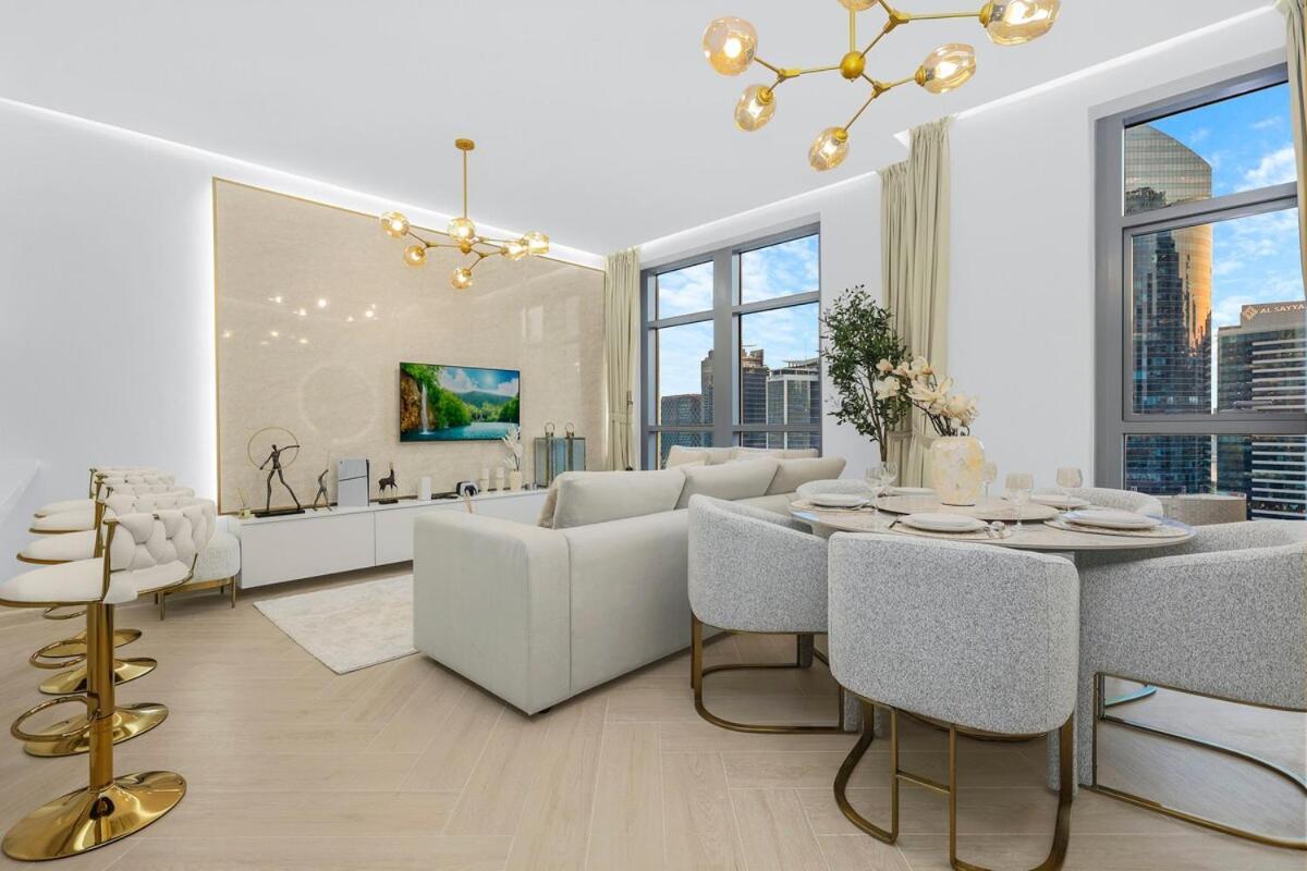 Walk To Mall 2br With Balcony And Pool Apartment Dubai