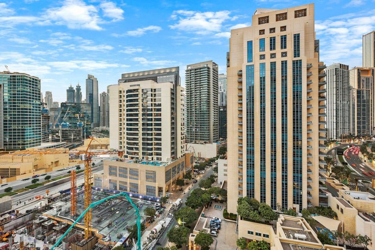 Walk To Mall 2br With Balcony And Pool Apartment Dubai